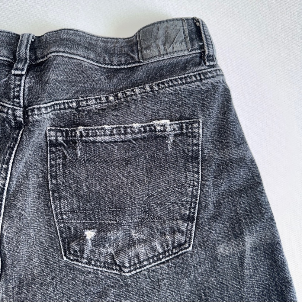 American Eagle High Rise 4" Black Denim Shorts Size 8 Preppy Mom Shorts - Picture 5 of 8